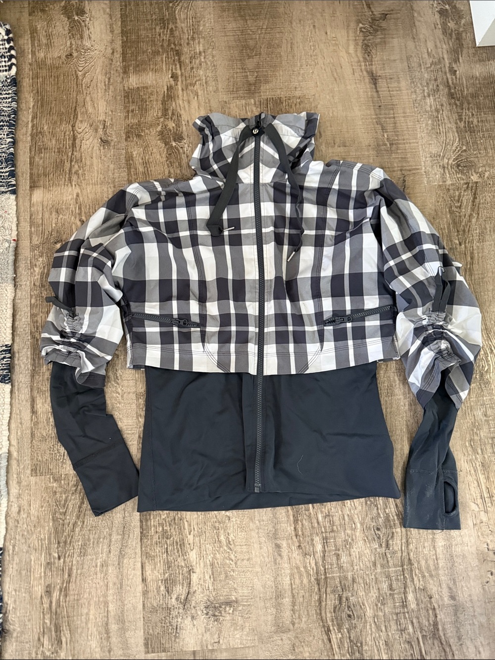 Lululemon Women's Black & White Plaid Lightweight Jacket
